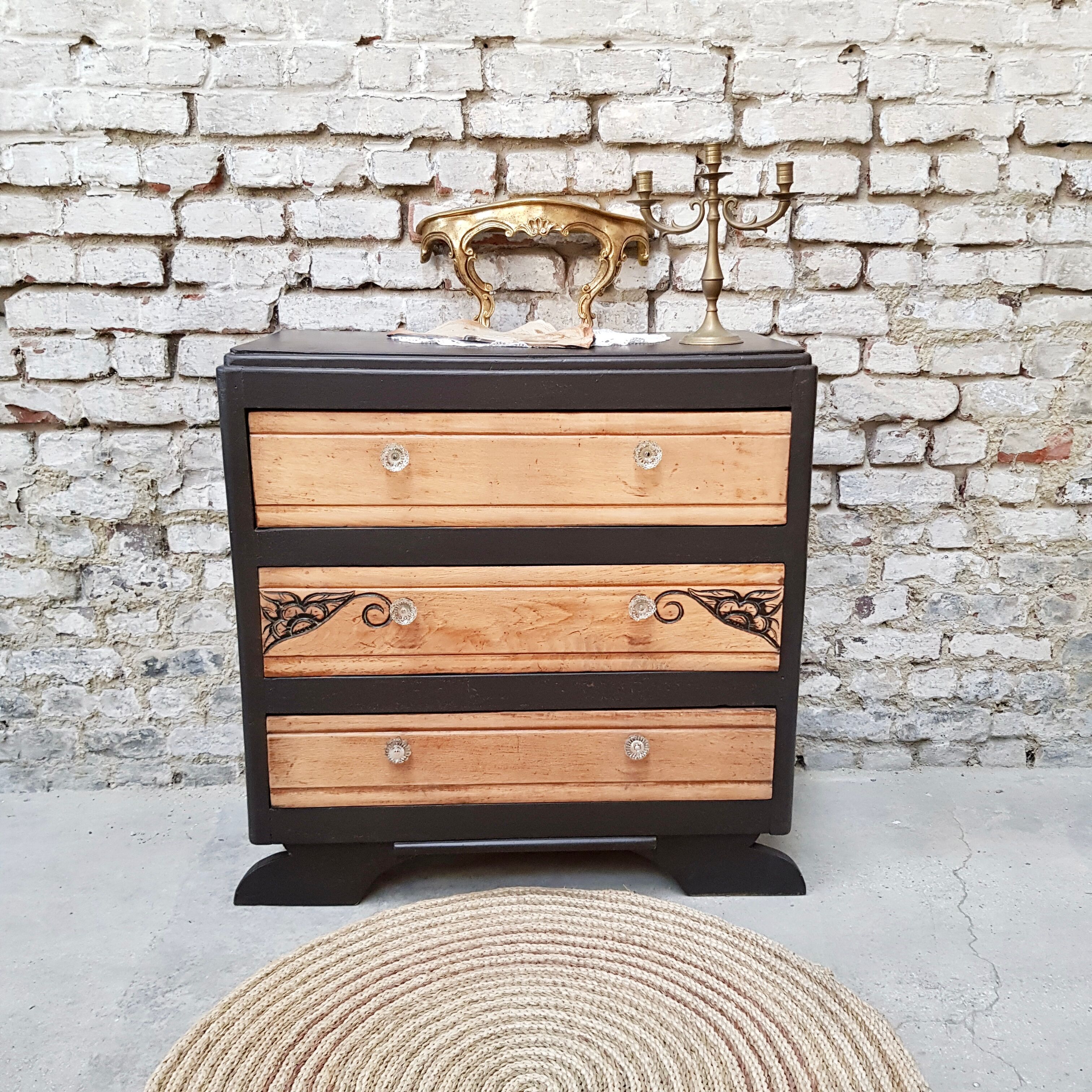 Art Deco chest of drawers
