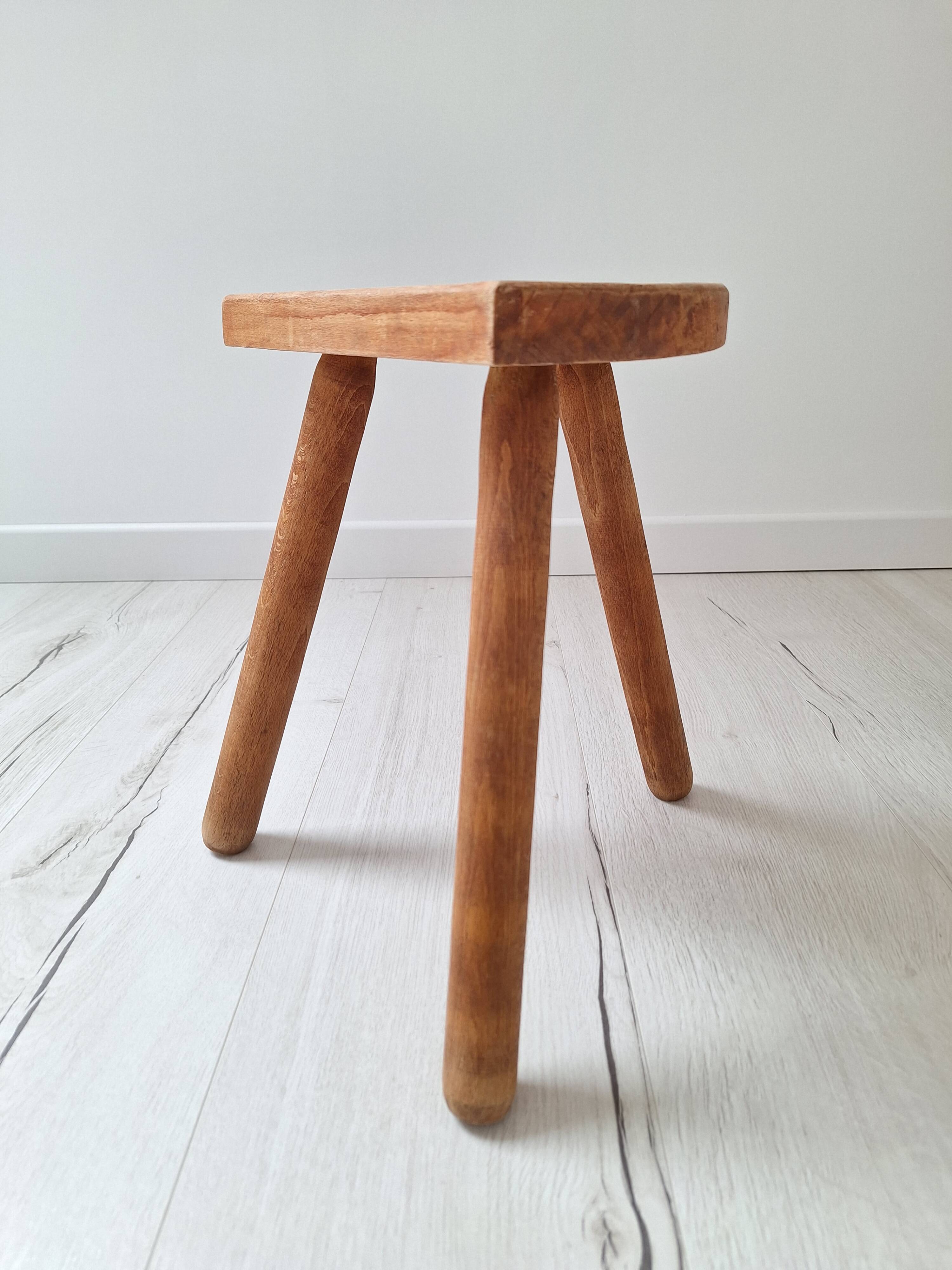 Tripod stool / Milking stool