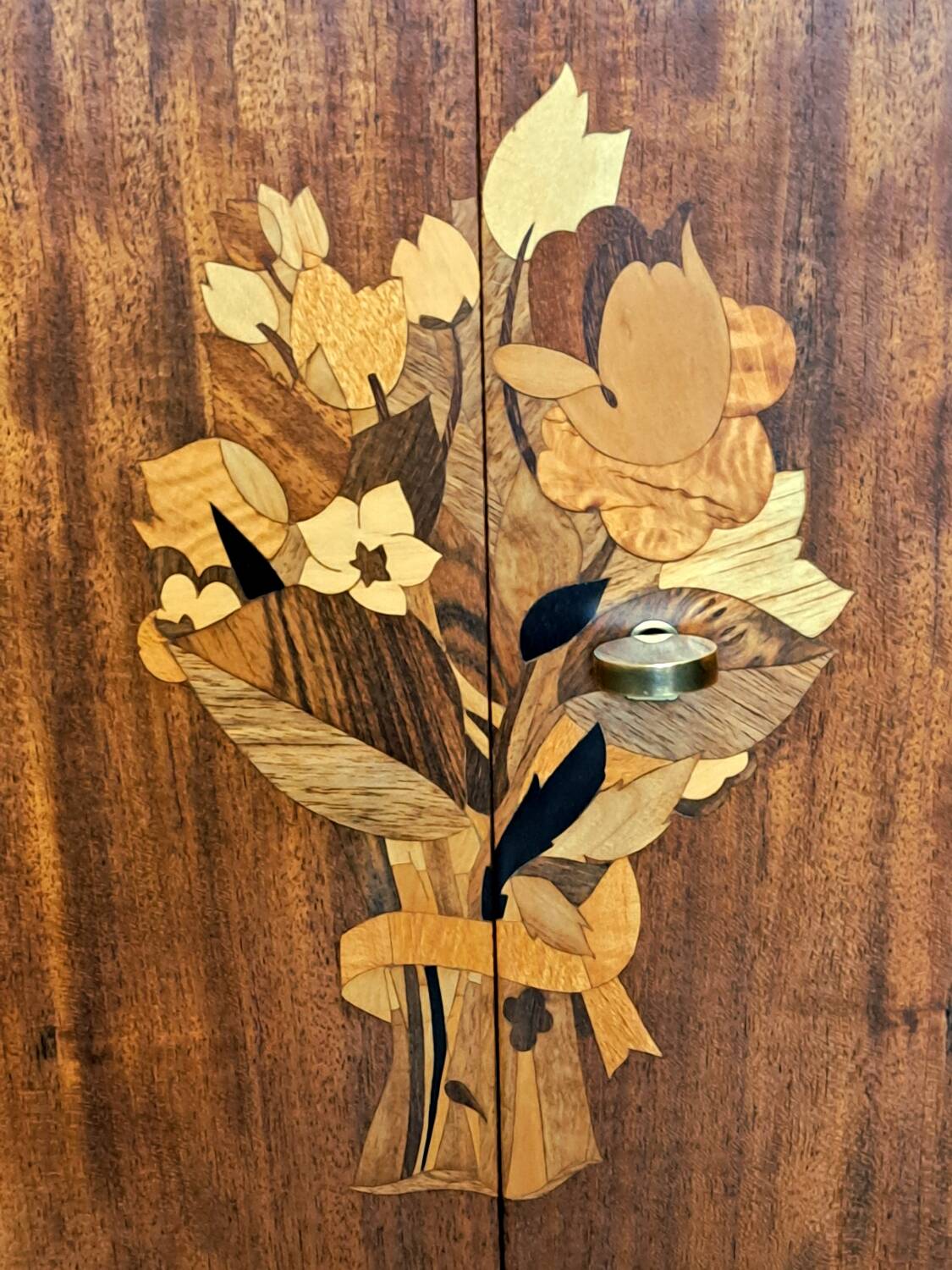 Buffet Art déco en acajou et marqueterie