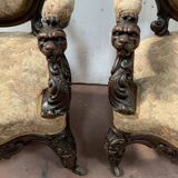 Paire de fauteuils a médaillons en bois sculpté XIX siècle