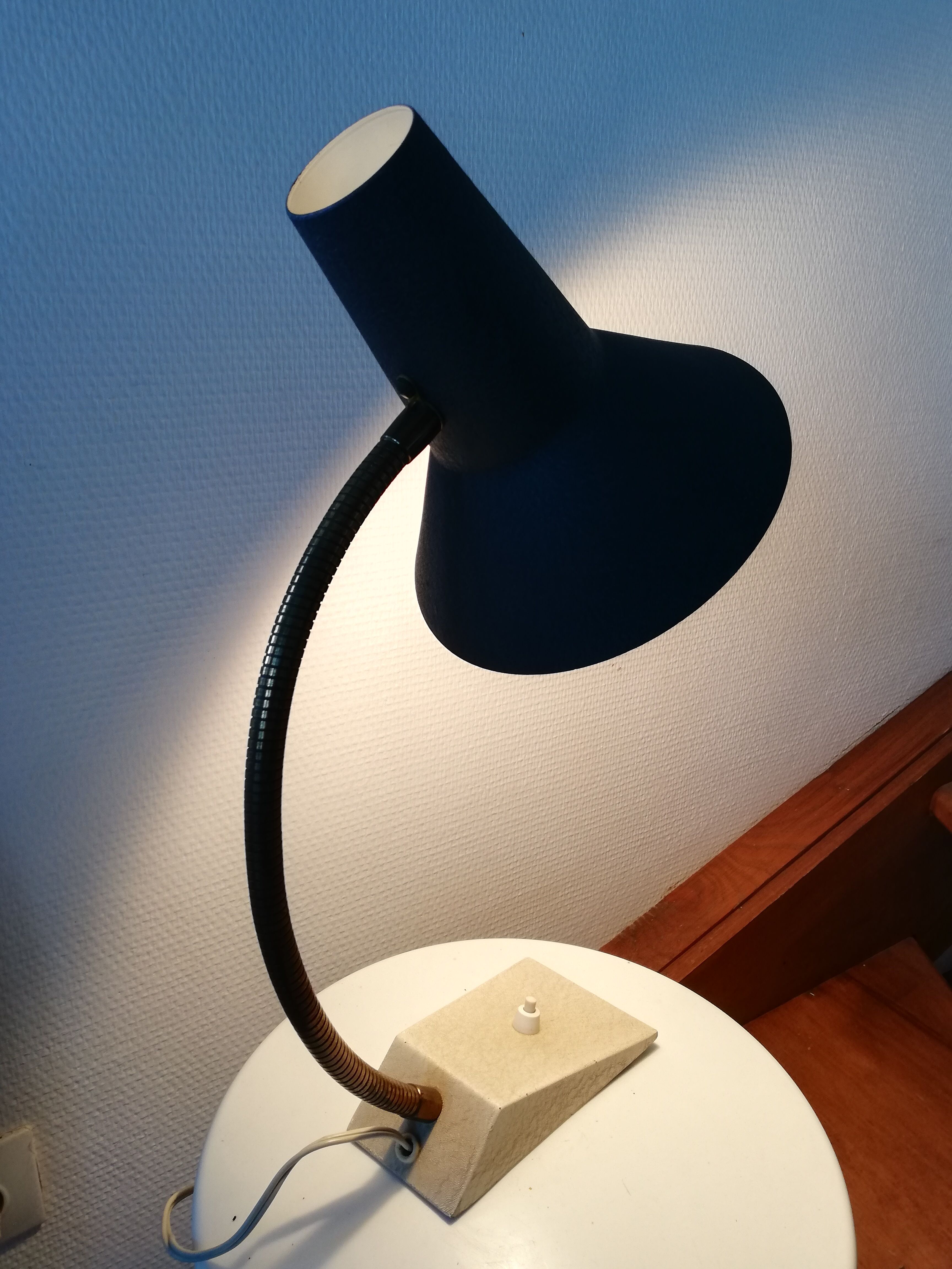 Vintage casserole-style desk lamp