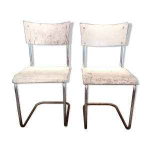 Paire de chaises en porte