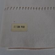 Parure de drap brodée, ancienne