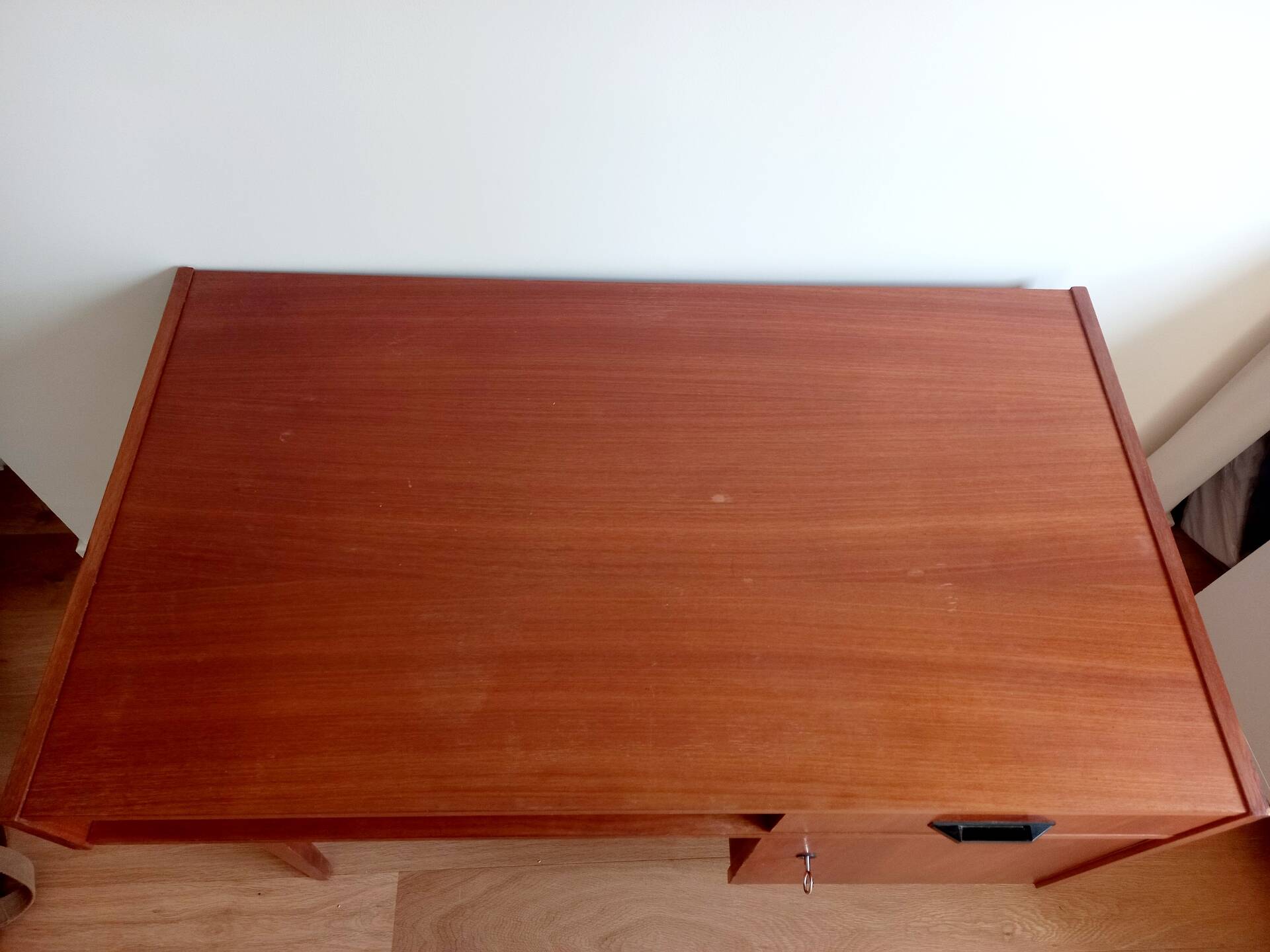 Bureau design vintage 60's