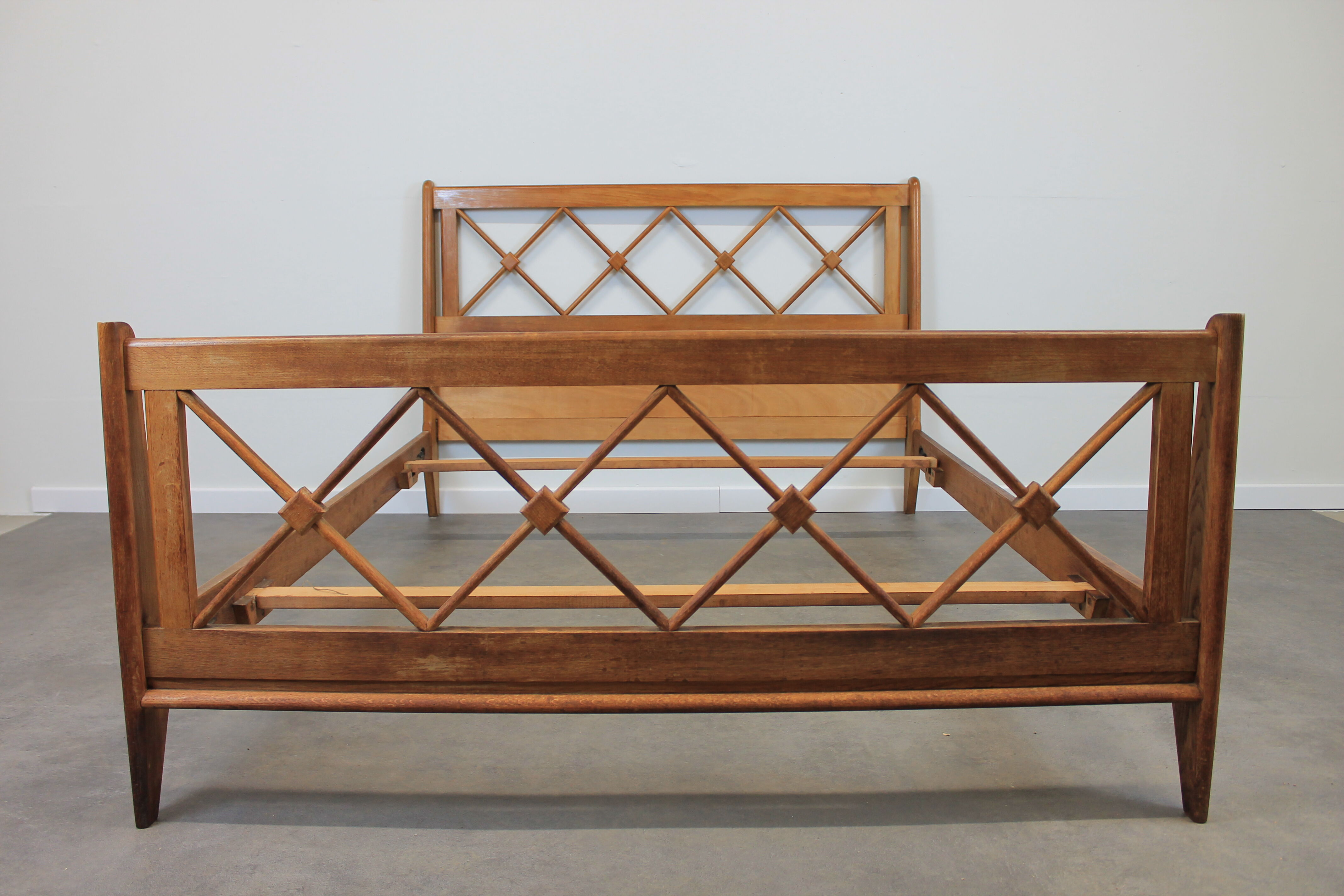 Lit moderniste des ateliers Saint-Sabin