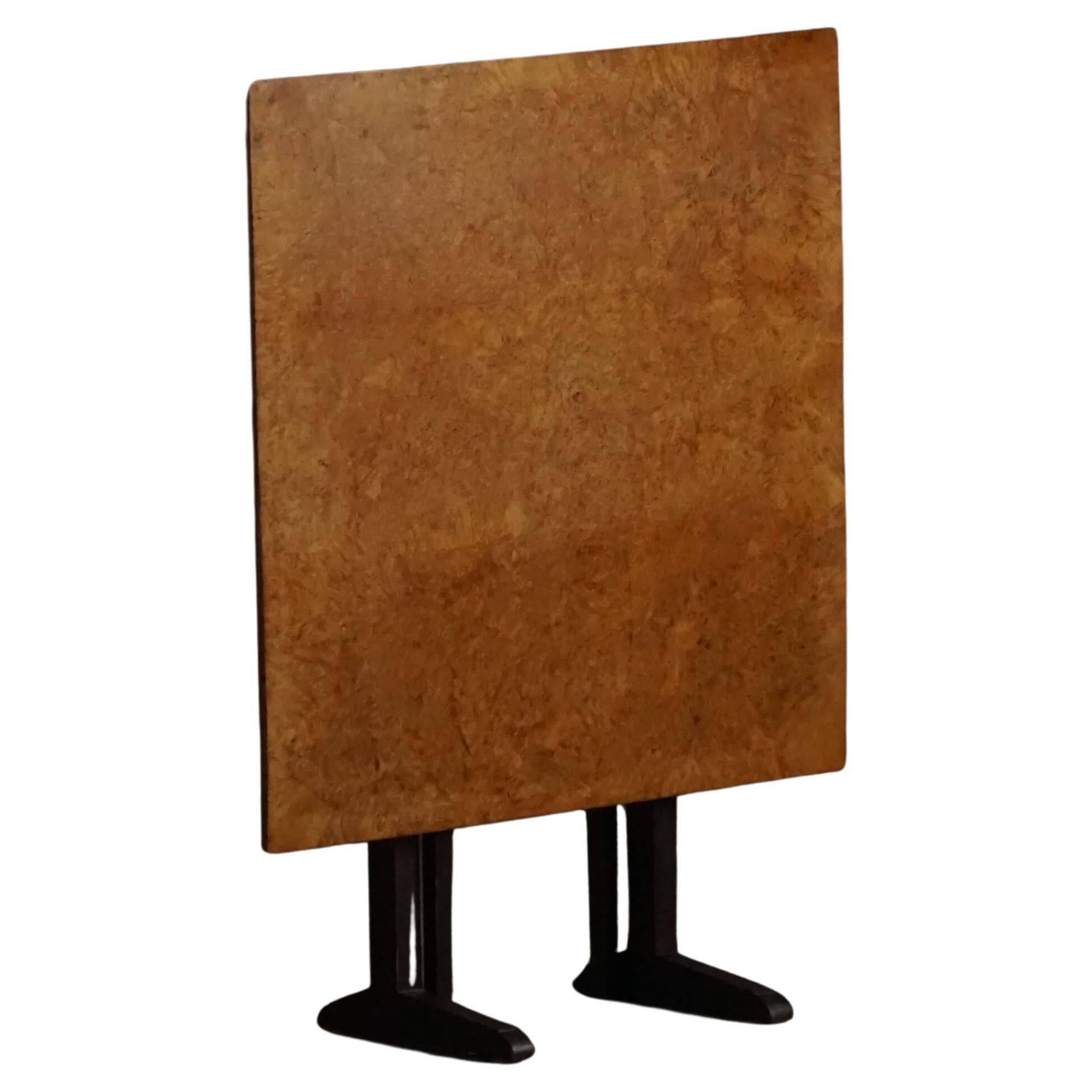 Antique Swedish table with a tilting top from the early 19th century in birch, 1800-1850s.