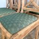 Chaises en bois massif assises verte