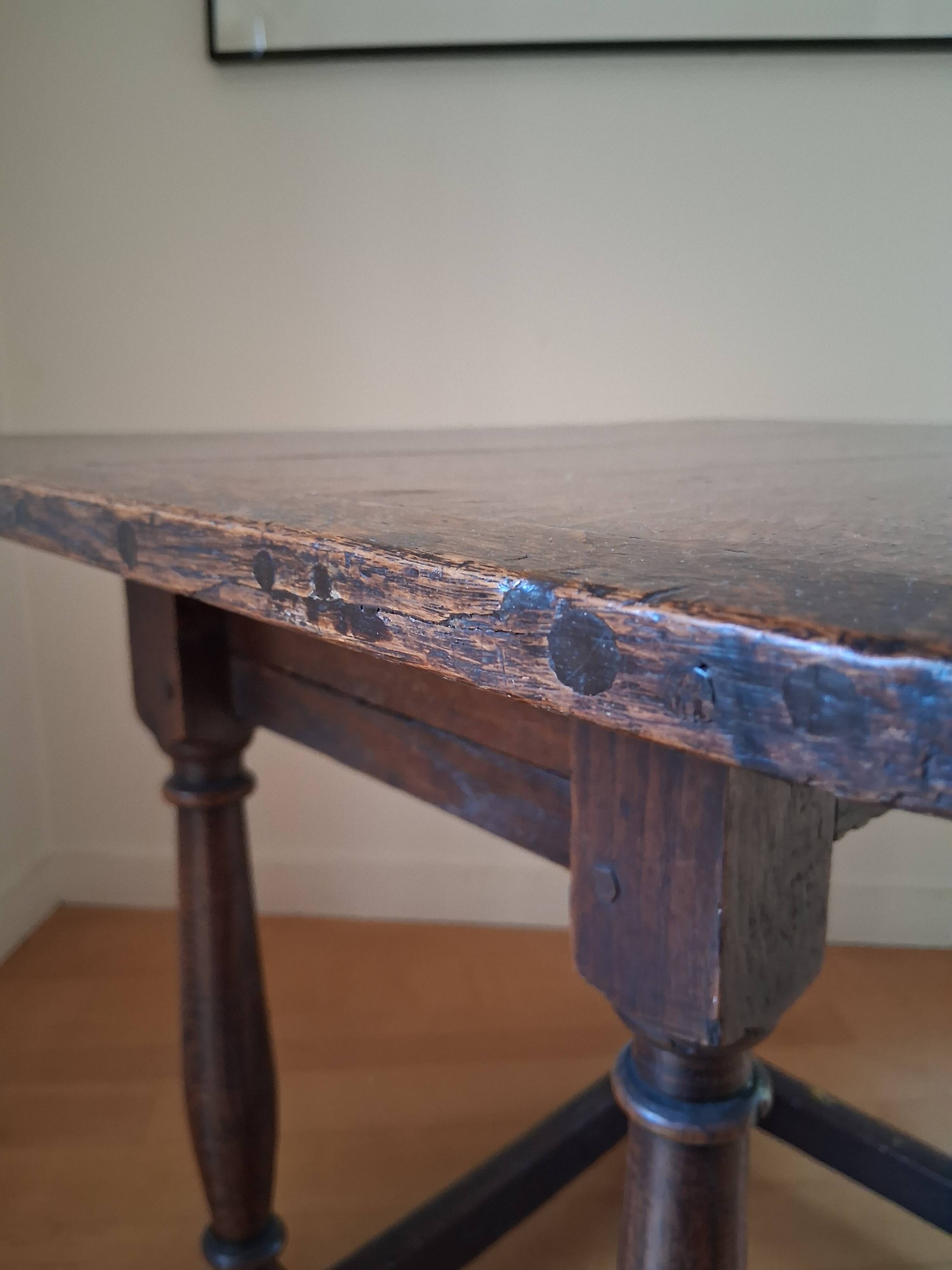 Oak table (United Kingdom, 17th century)