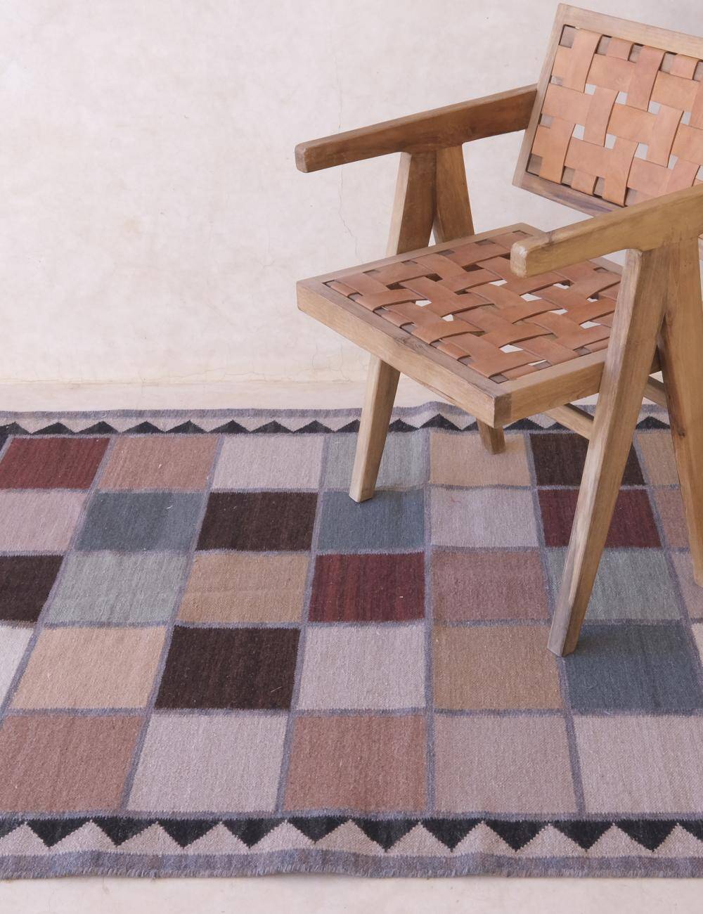 Tapis Kilim vintage à carreaux