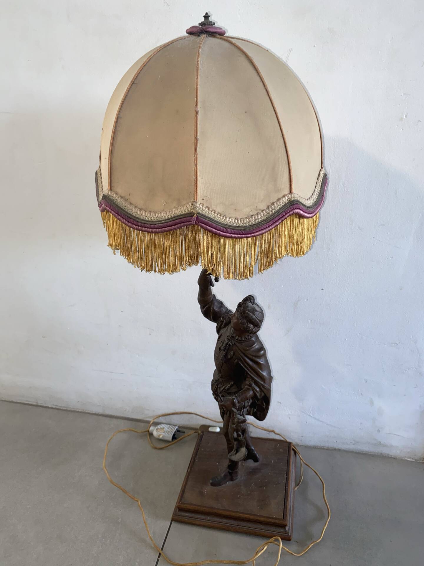 Antique statue lamp "The Hunt Louis XIII" signed LSF