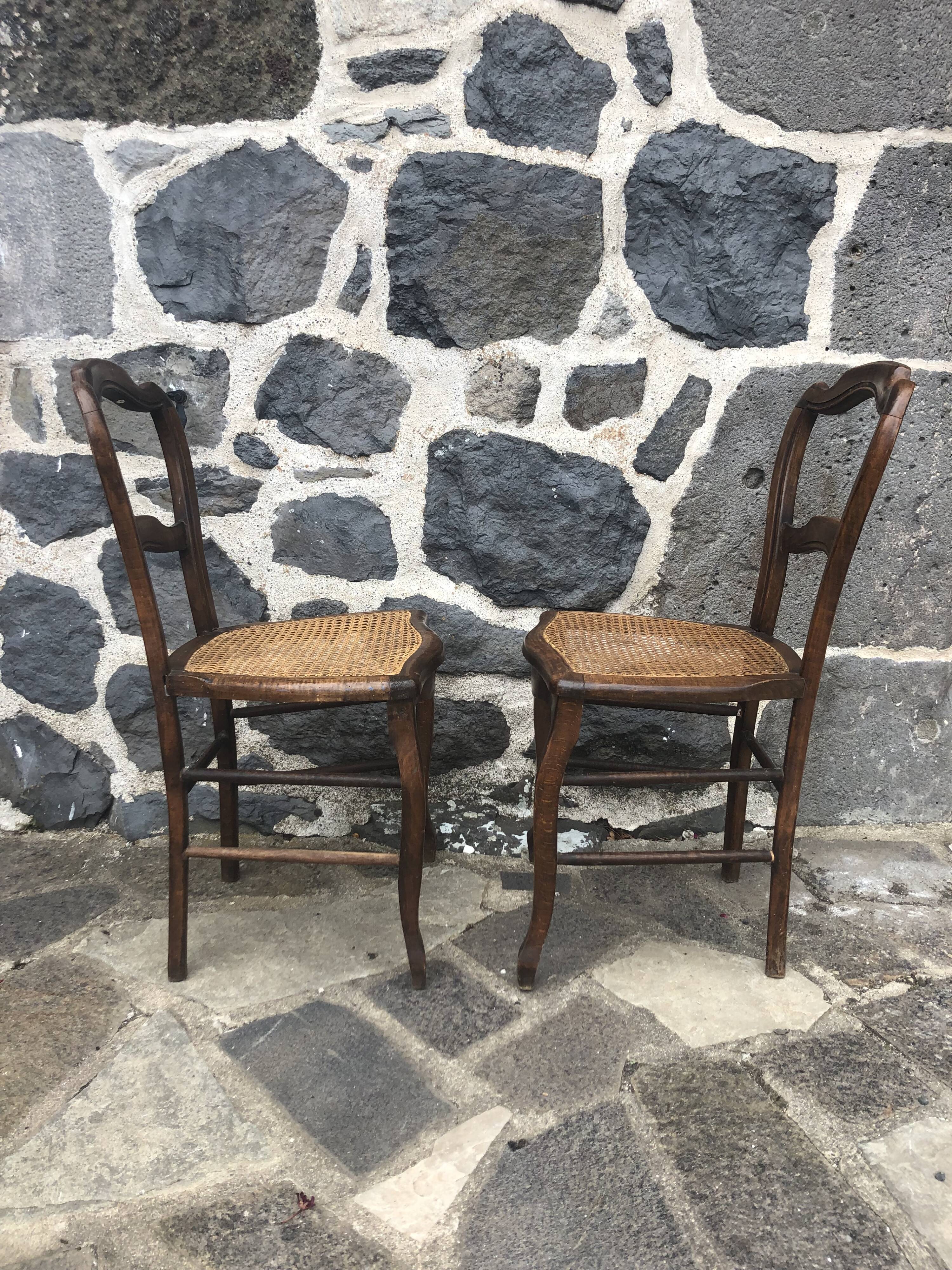 Set of 5 canned bistro chairs