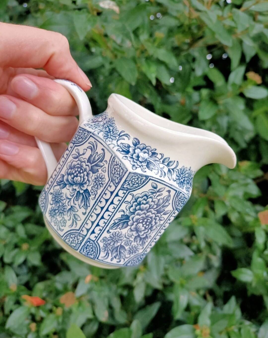 Milk jug Made in England 💐