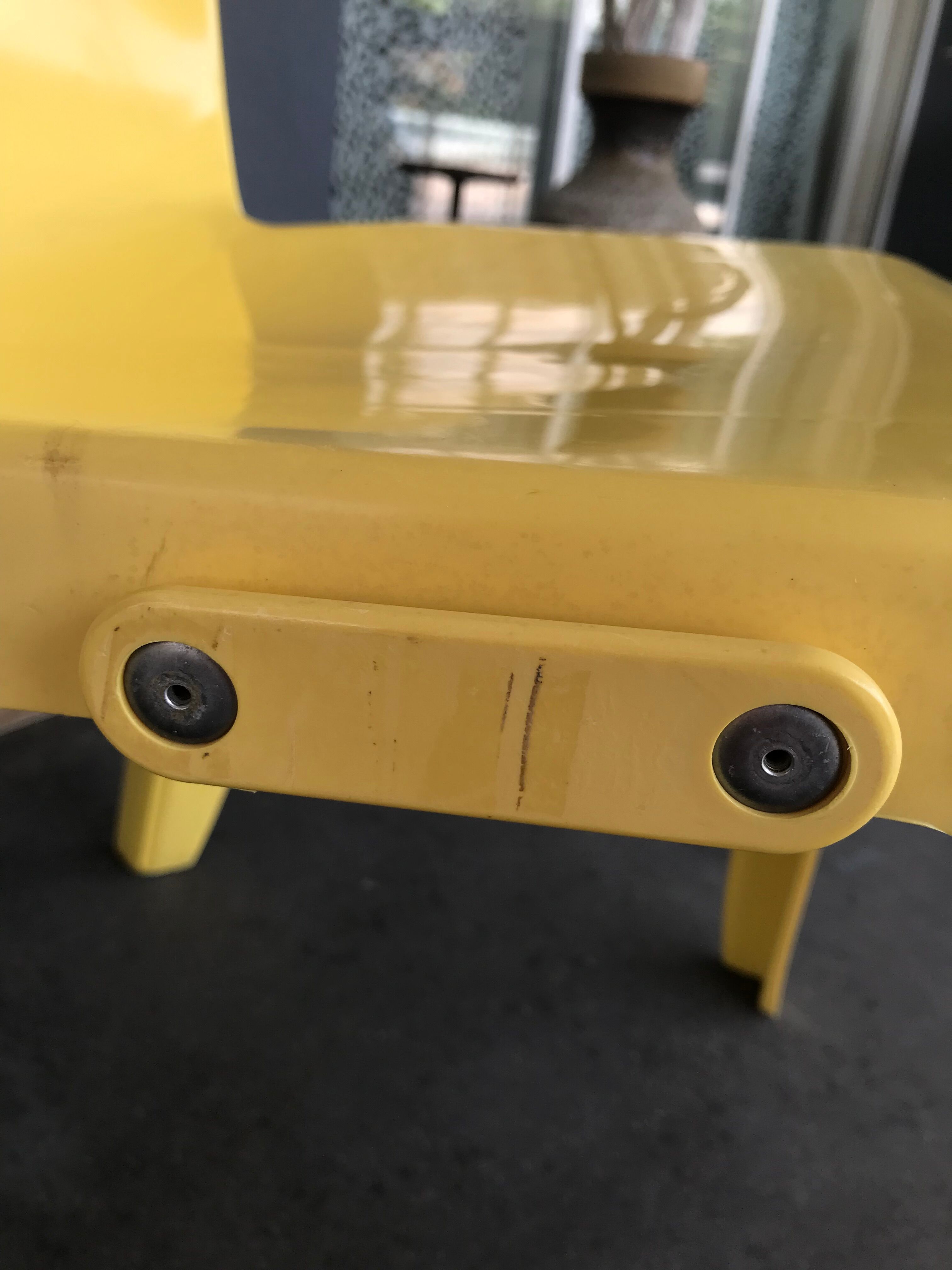 Monobloc chair Grosfillex 80's