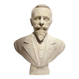 Epreuve en platre sculpté " Buste d'un notable " XX siècle
