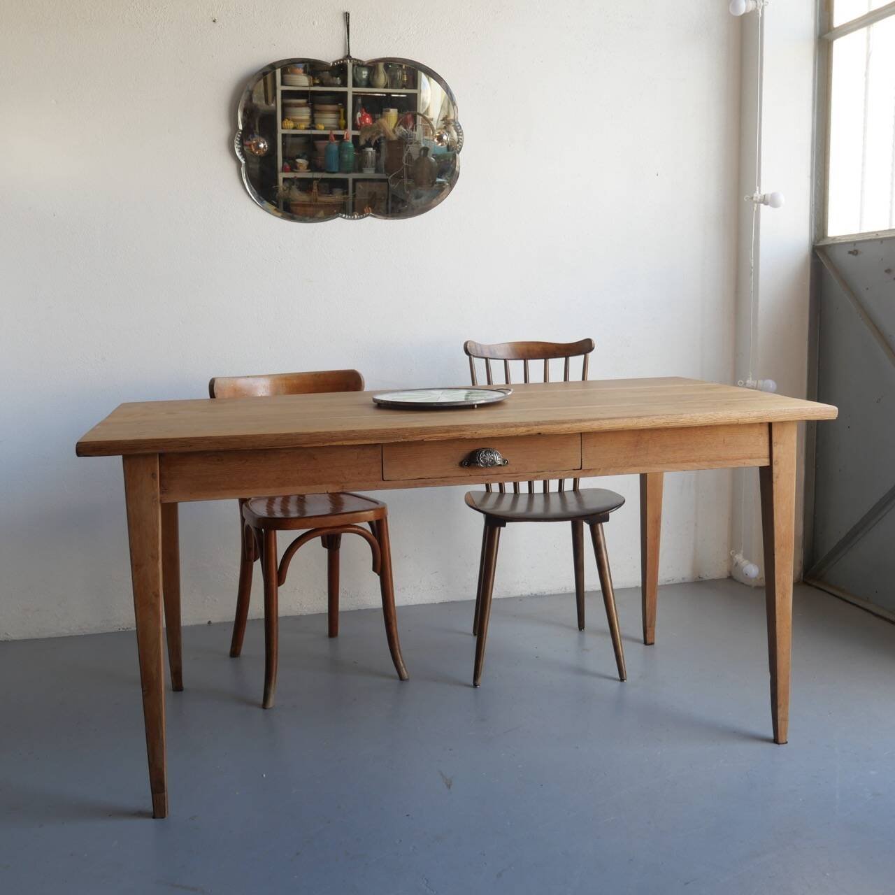 Table de ferme rénovée