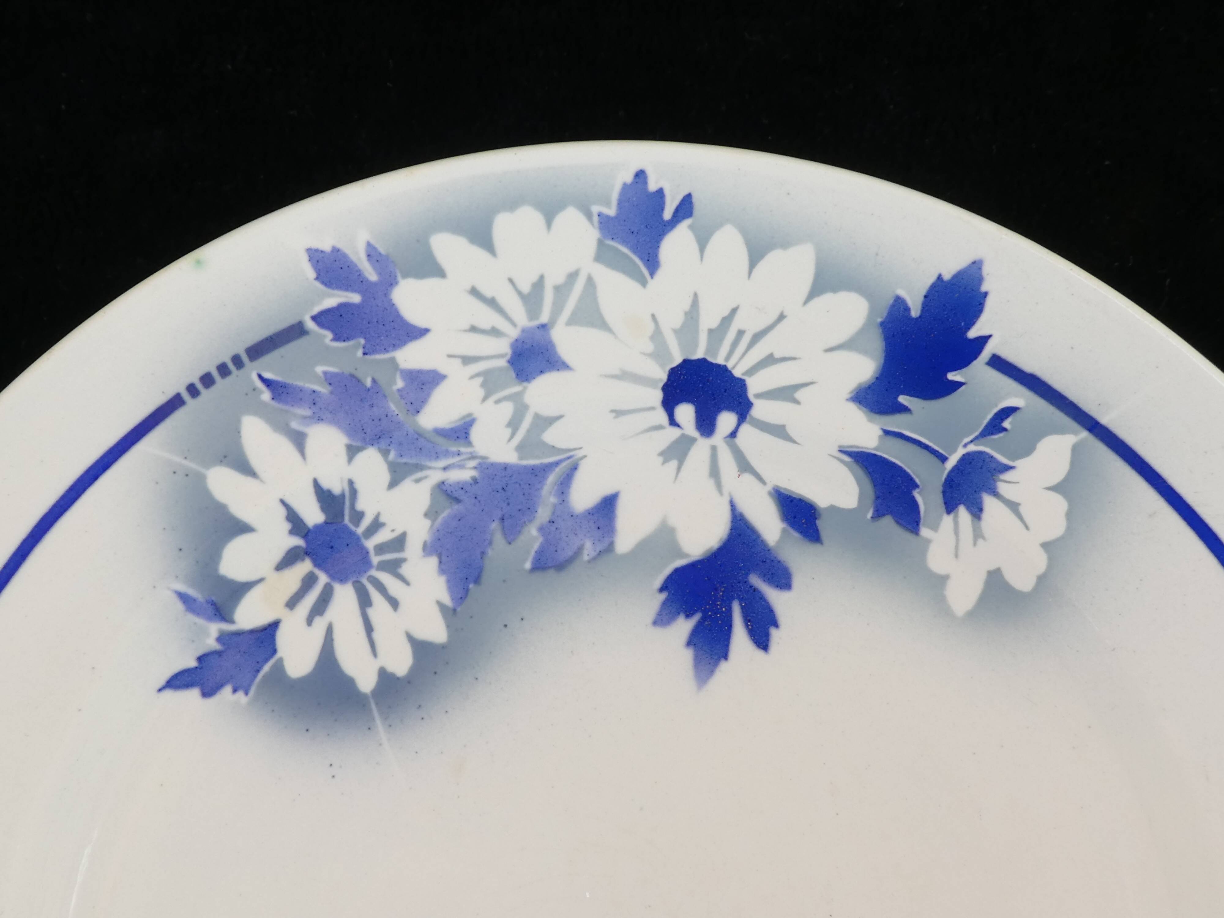 Compotier en faience de St AMAND décor blue flower