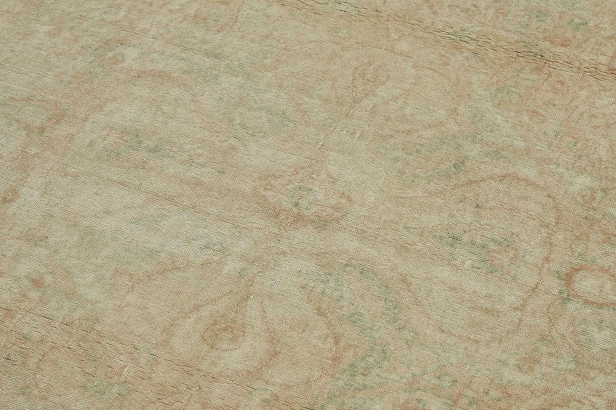 Turkish Vintage Anatolian Rug 136 cm x 210 cm