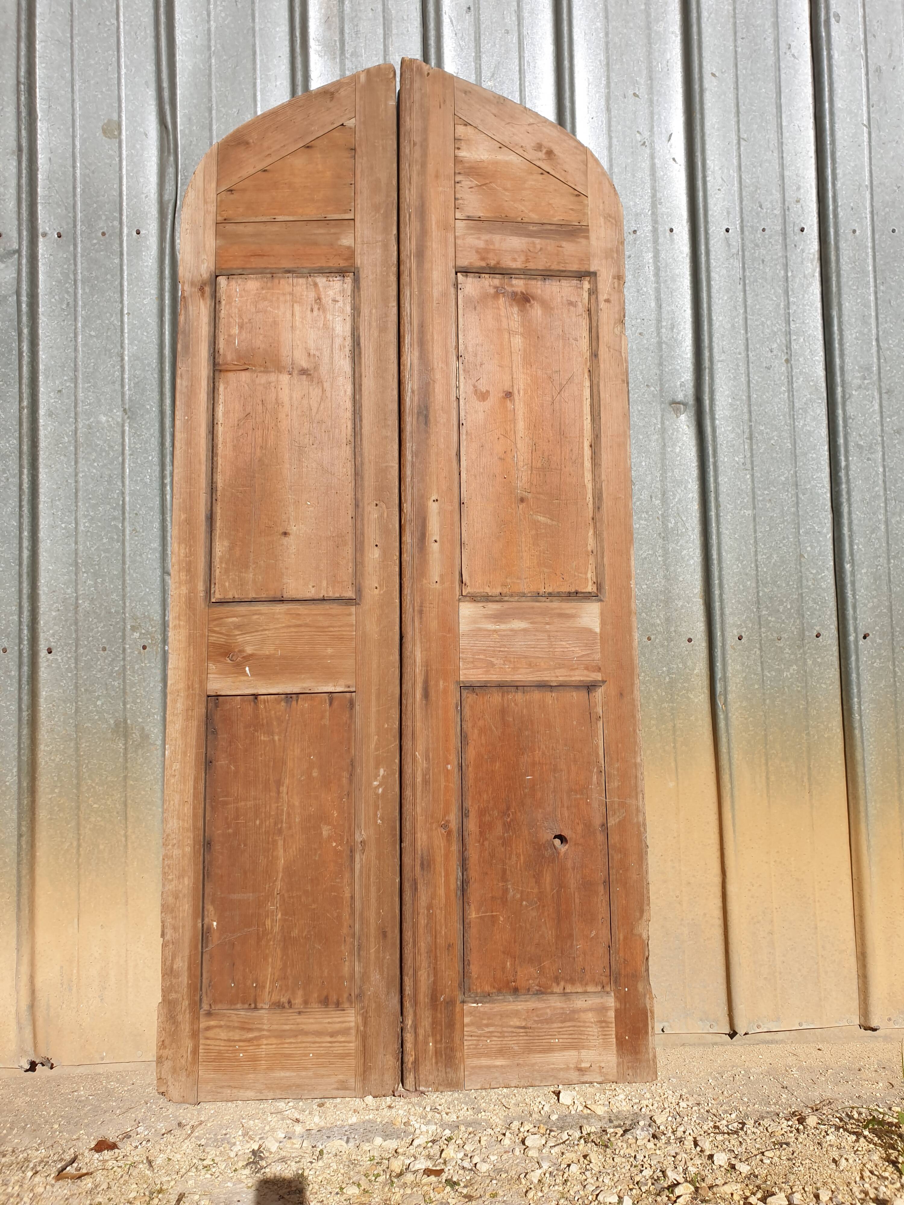 Arched (rounded) Pine Door with Two Leaves - Late 19th Century