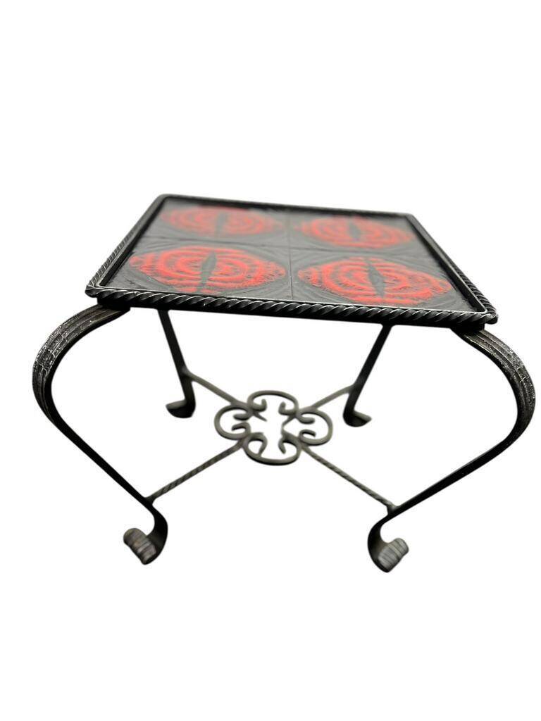 Side table/plant table/vintage tiled table in cast iron