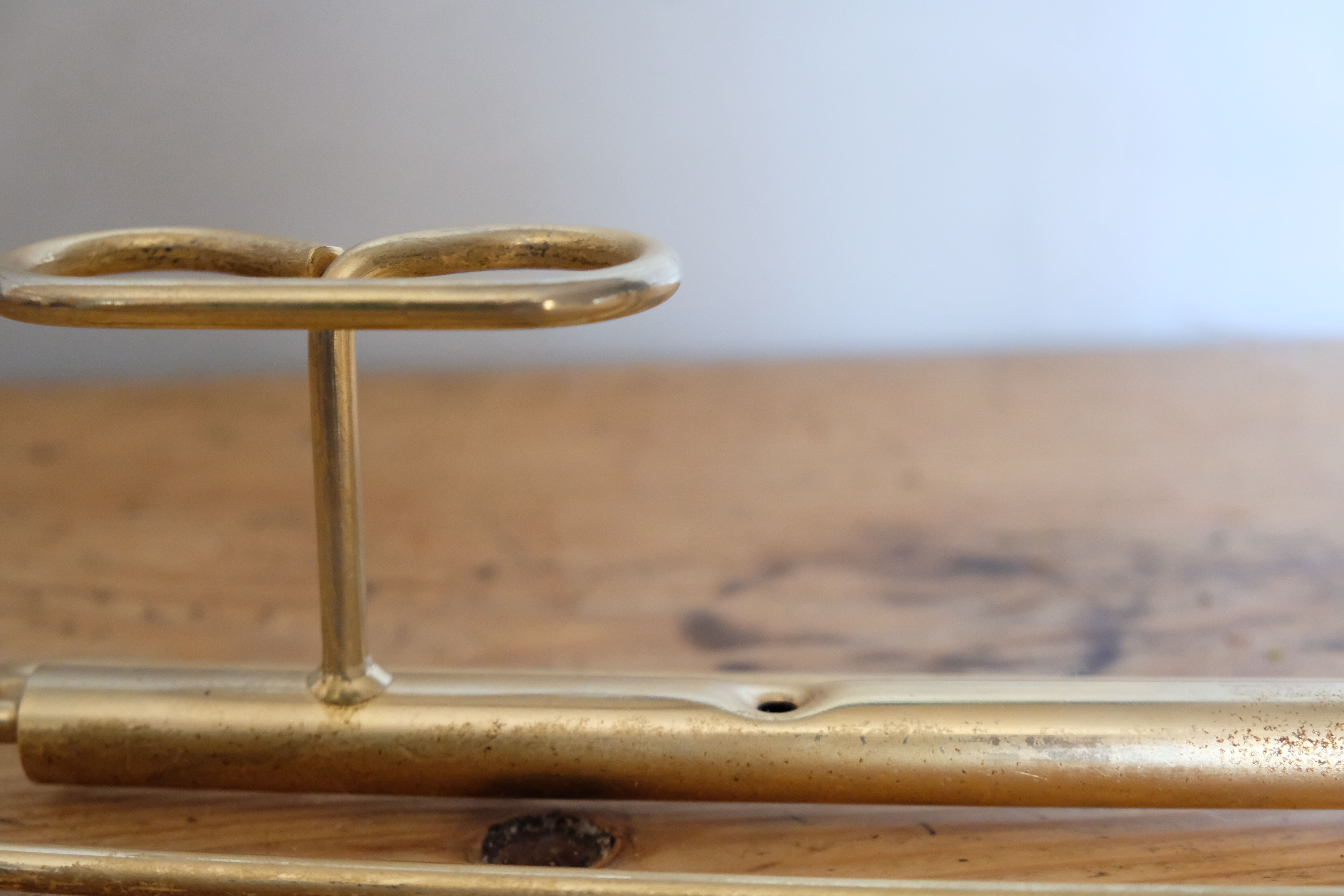 Patère en métal doré des années 50