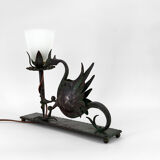 Lampe à poser au dragon en fer forgé, circa 1900