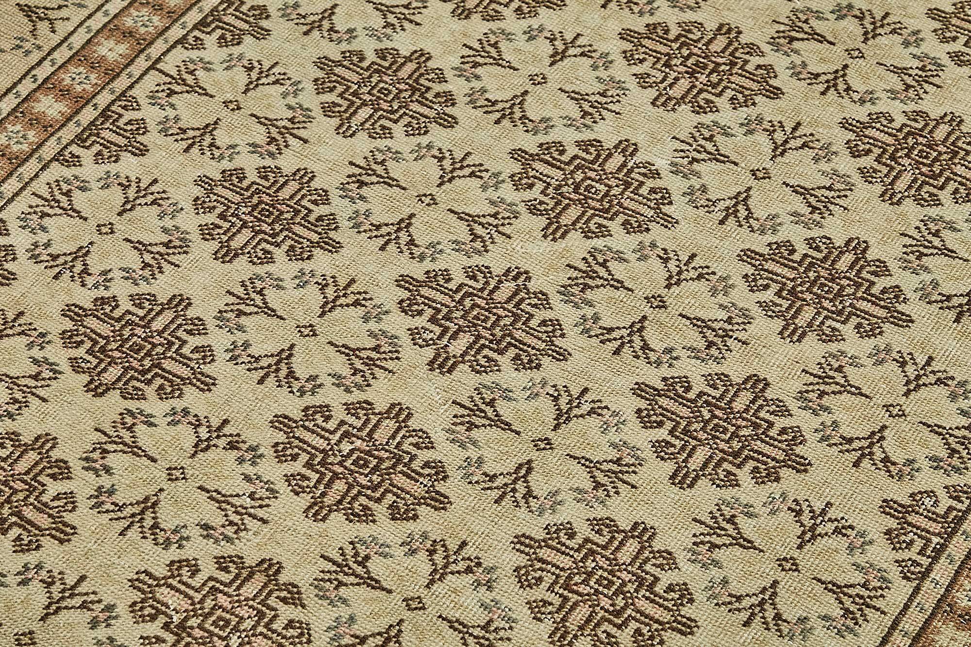 Turkish Vintage Anatolian Rug 118 cm x 175 cm