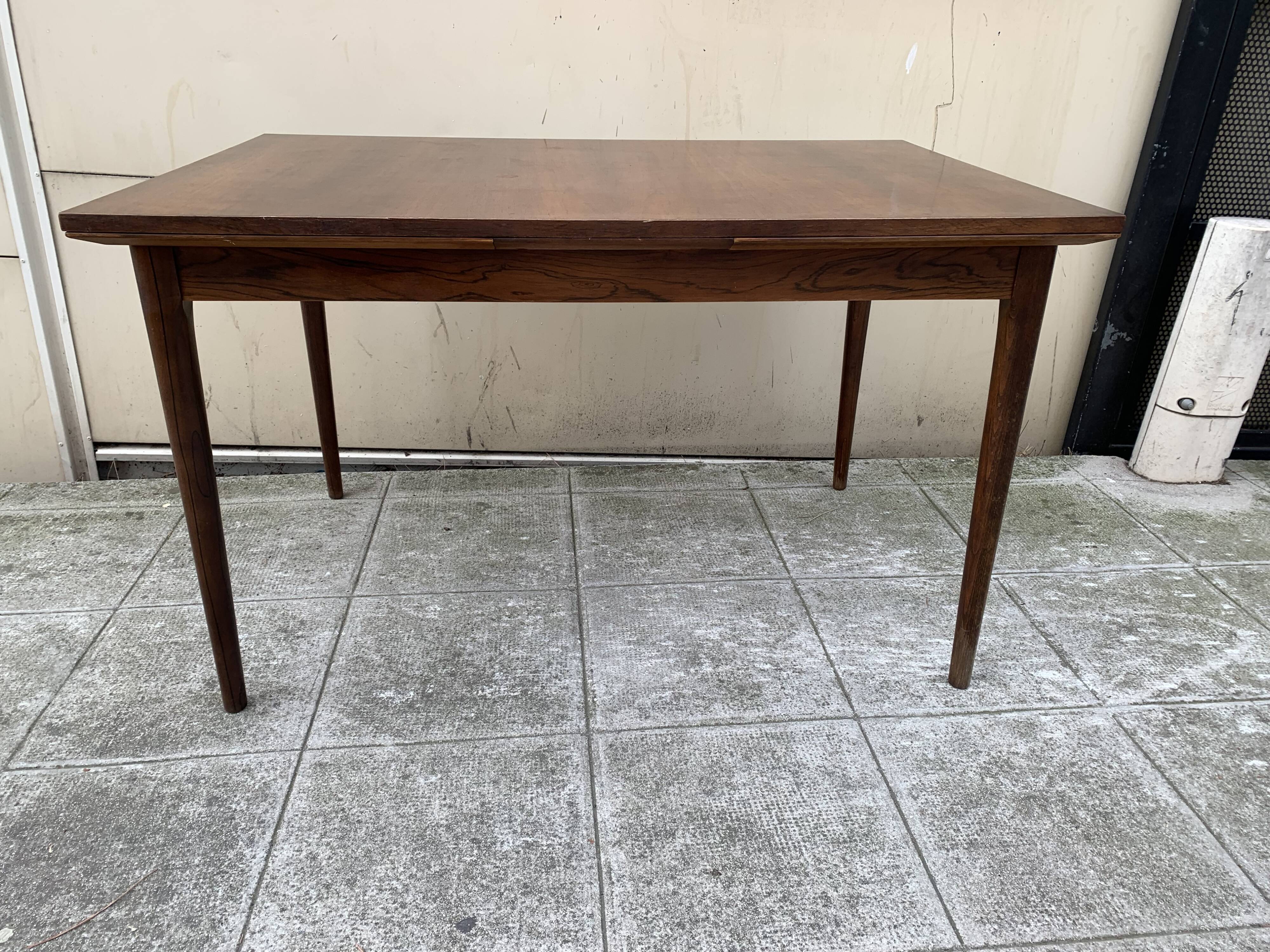 Scandinavian table with teak extensions house Lübke 1960