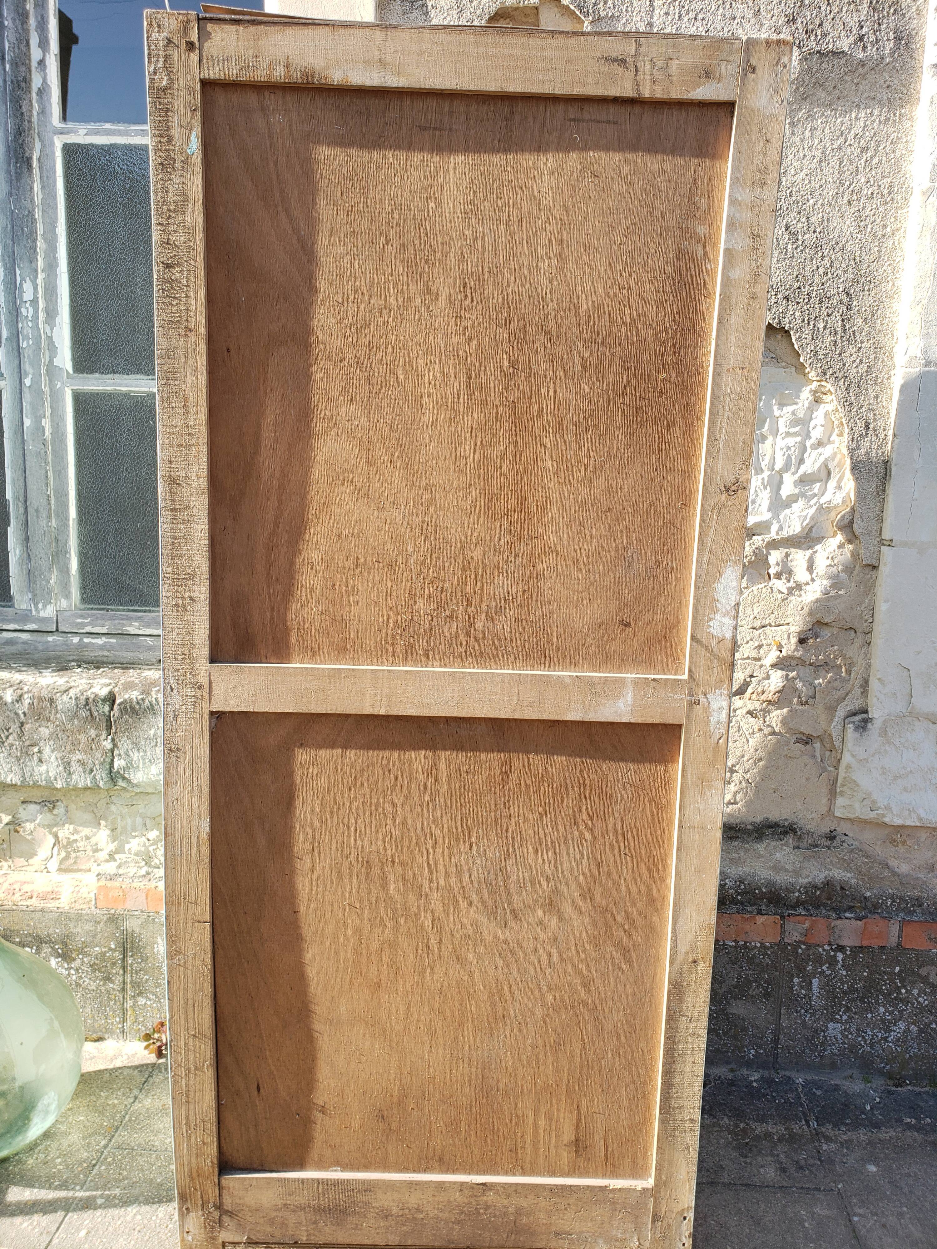 Parisian wardrobe patina ancient mint