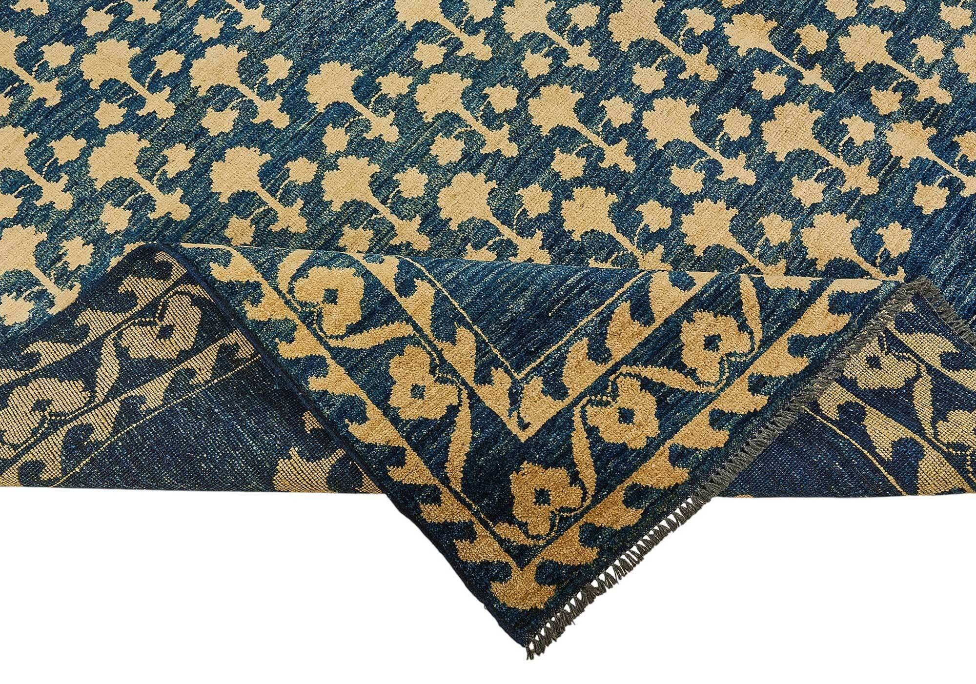 Turkish Handknotted Wool Oushak Rug 253 cm x 344 cm
