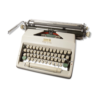 Typewriter Olympia, 70s