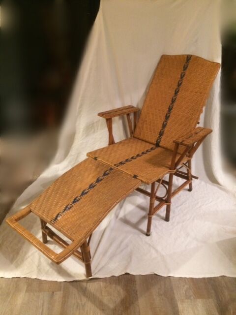 Chaise longue  en rotin milieu 20e siècle