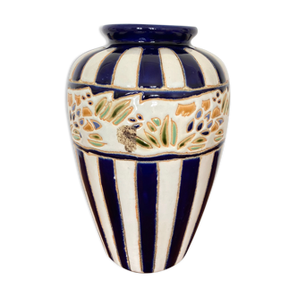 Vase en terre cuite peint à la main vintage