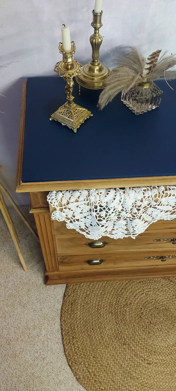 Old chest of drawers