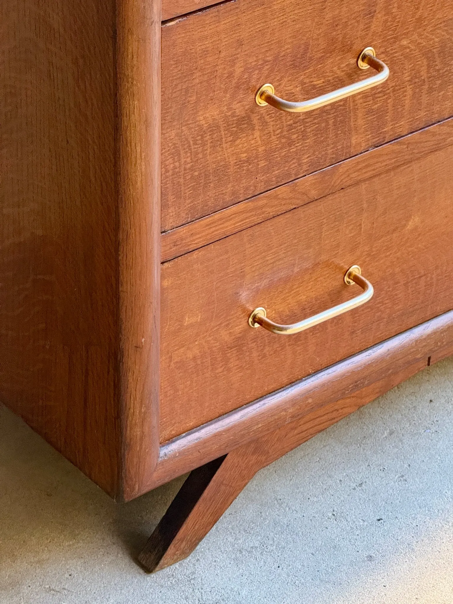 Vintage wooden chest of drawers with tapered legs - 1950s/60s