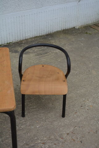 Desk and chair for toddler