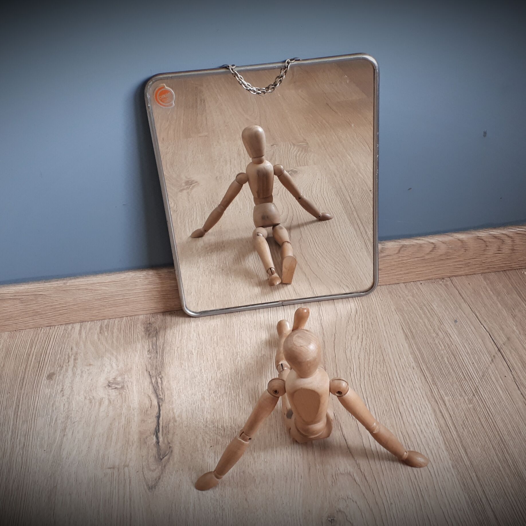 Barber mirror with chain - 29x23cm