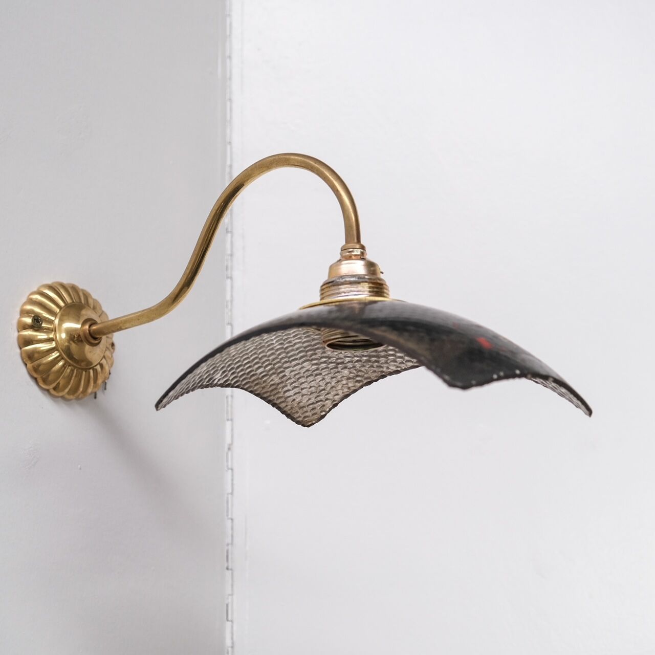 Mercury reflective glass and brass wall lights (35 available)