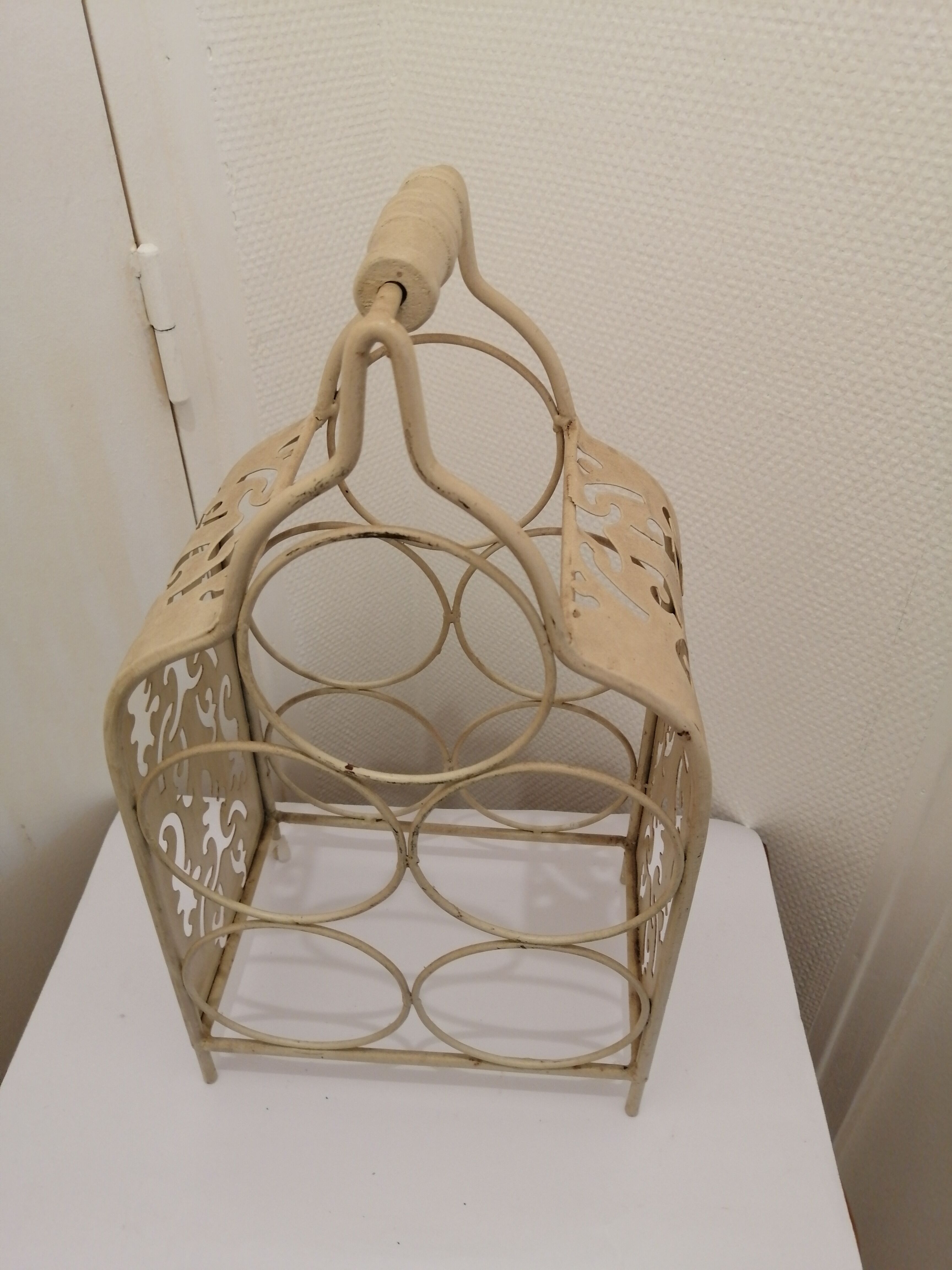 Vintage metal bottle basket
