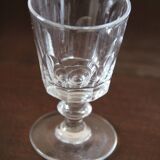 Petits verres à vin en cristal