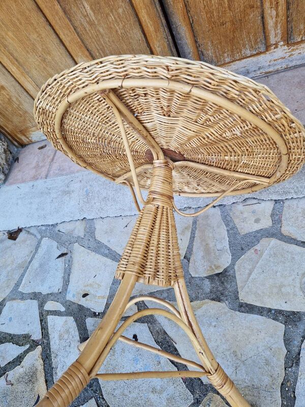 Table en rotin et osier tripode vintage