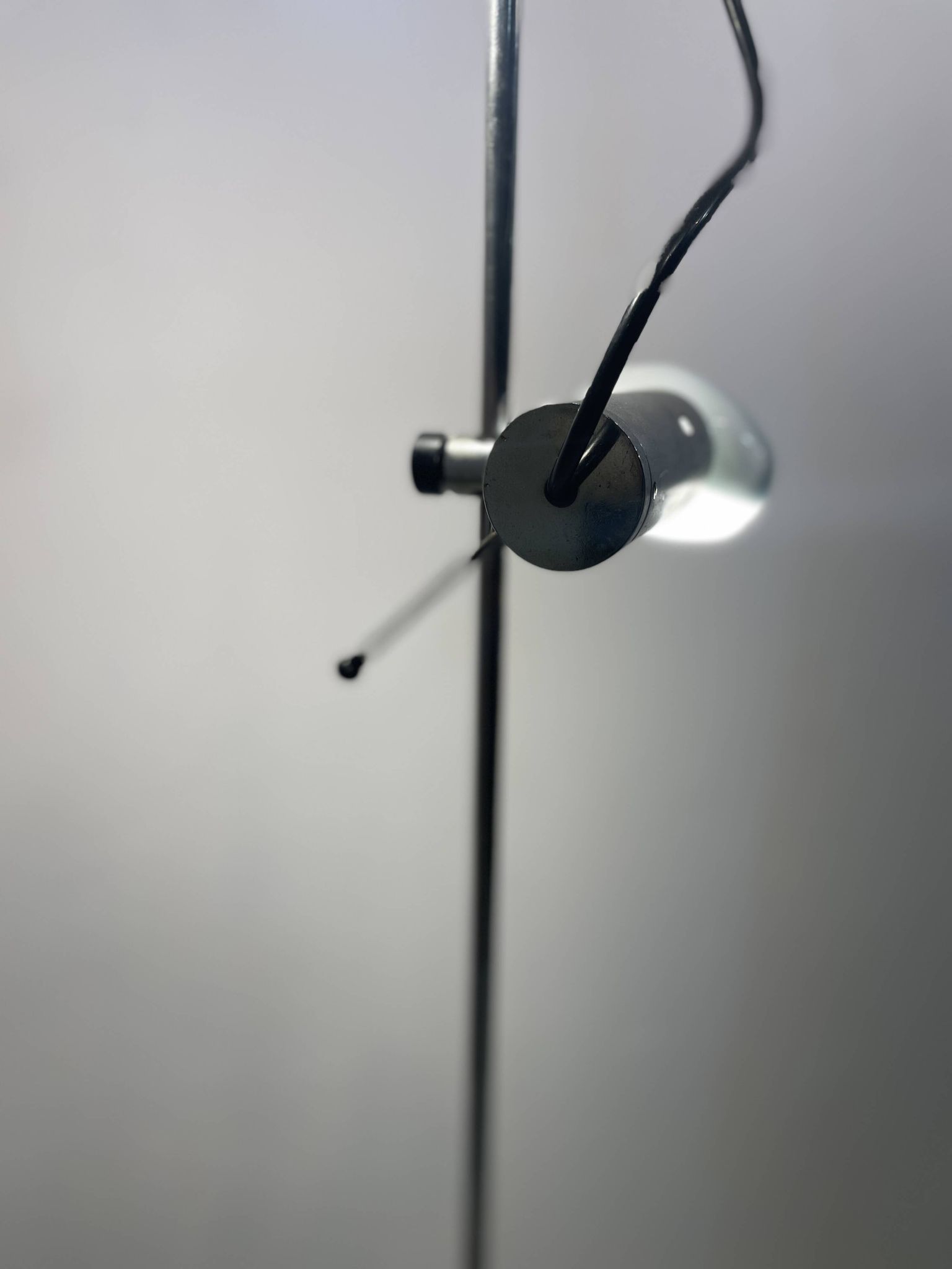 lampe de sol par Tito Agnoli pour O'luce