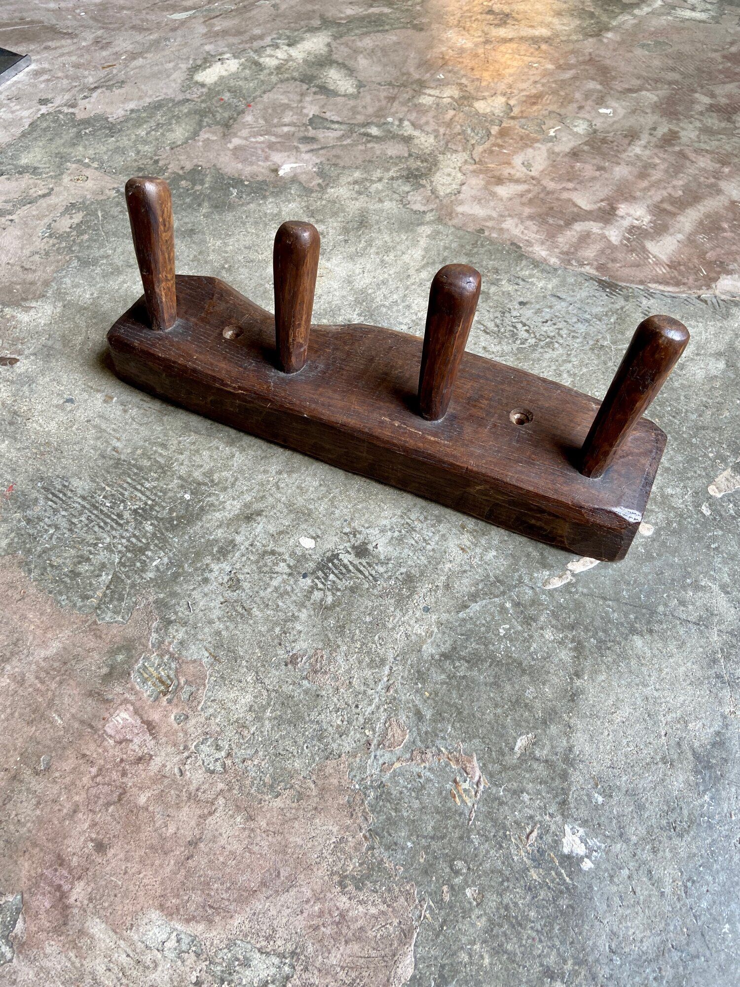 Brutalist wall coat rack 4 dark wood hooks