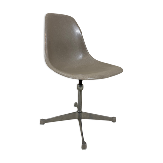Eames chair fiberglass grey herman miller