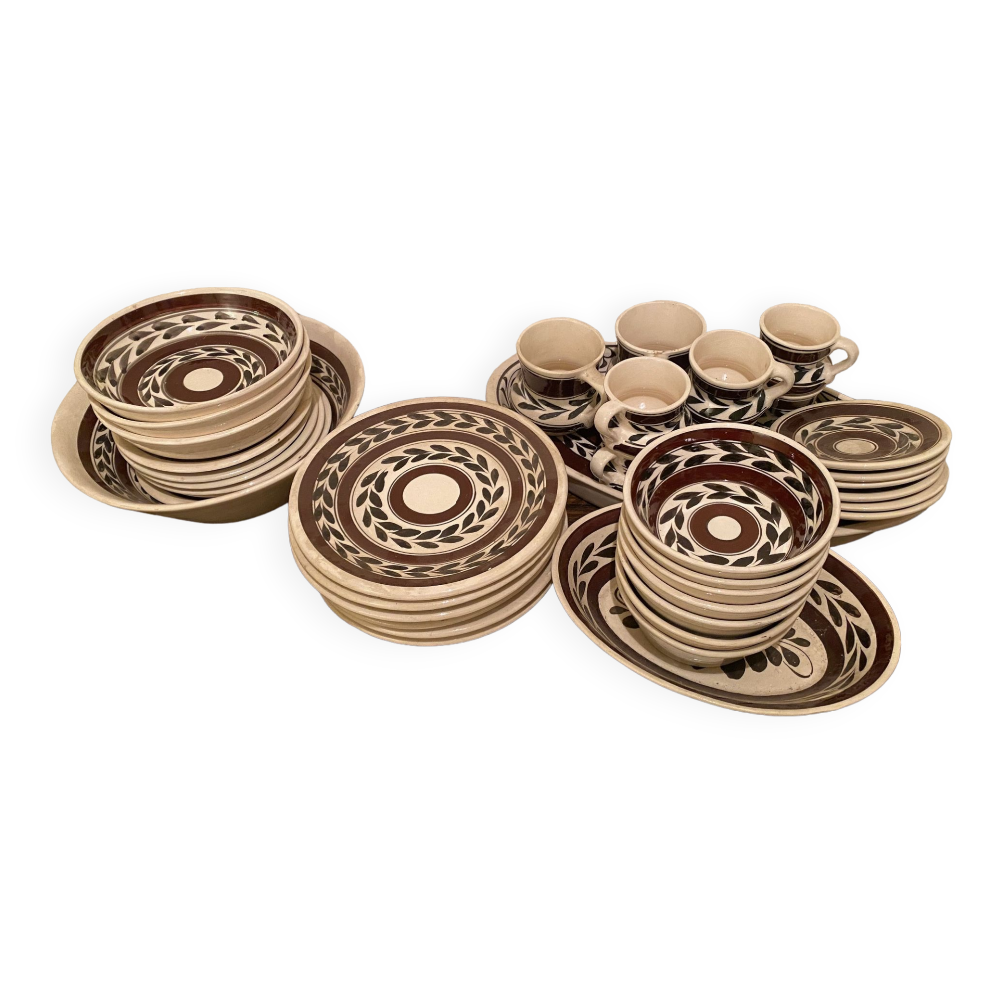 Mediterranean ceramic table service