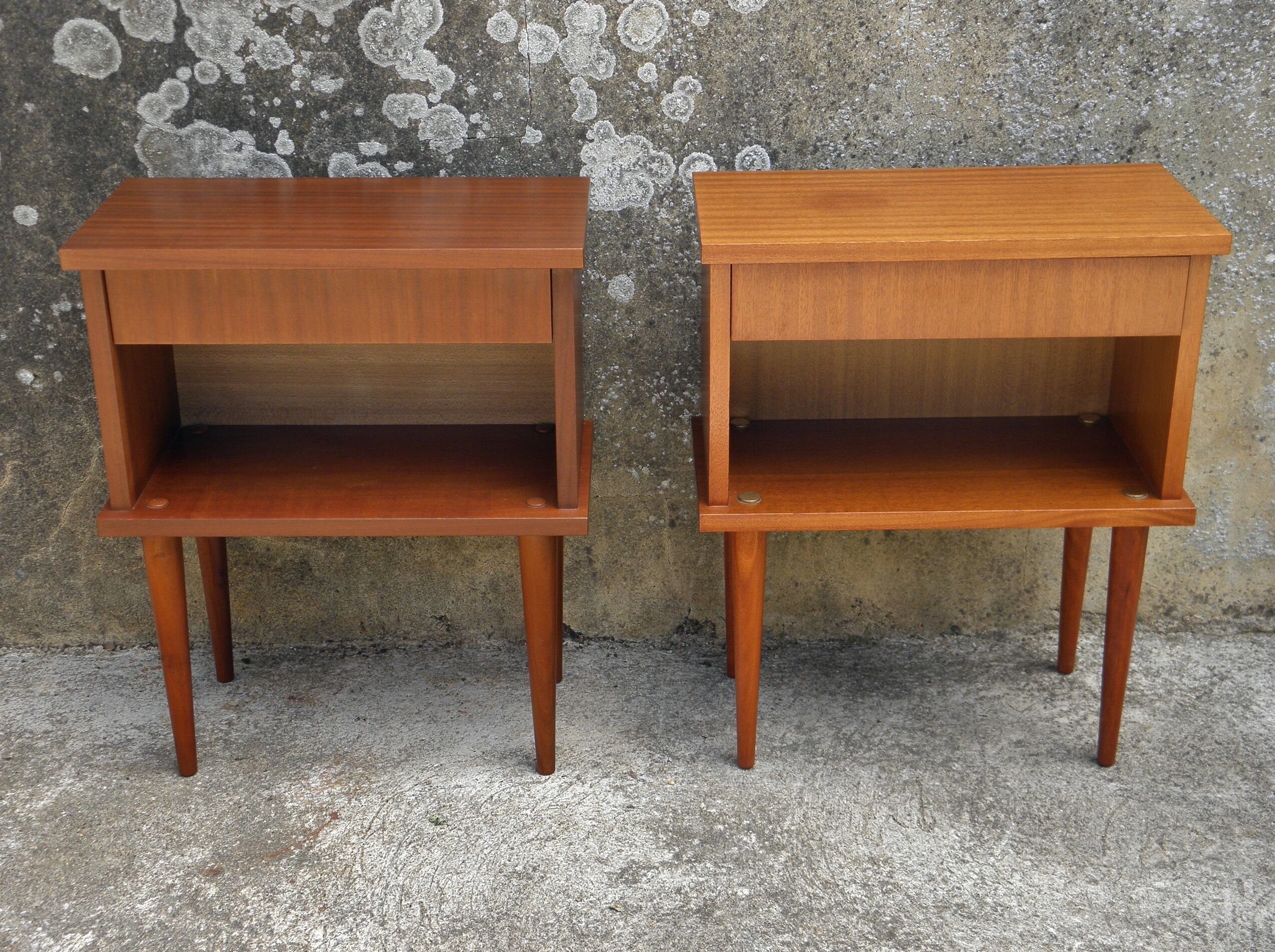 Pair of bedside tables feet spindles 70s