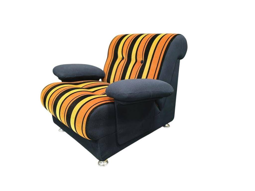 Vintage space age armchair / single armchair with armrests