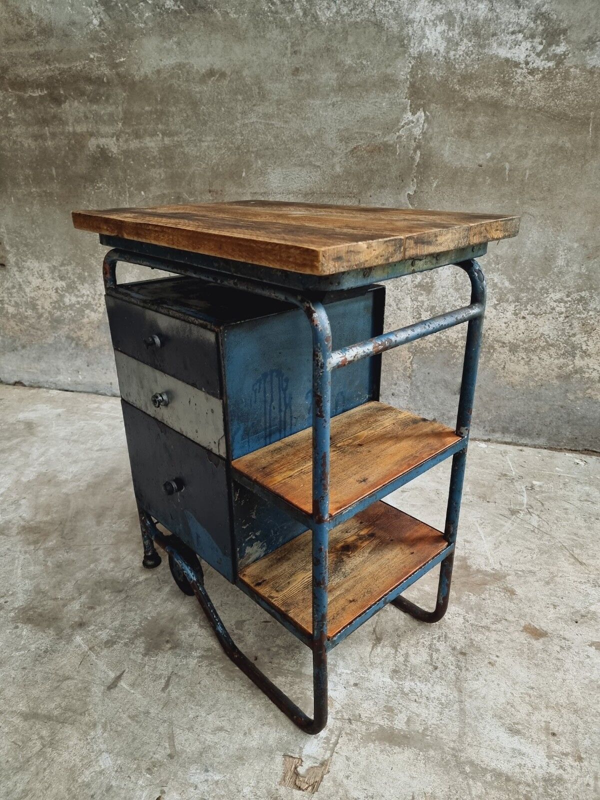 Industrial trolley workbench Citroen chest of drawers