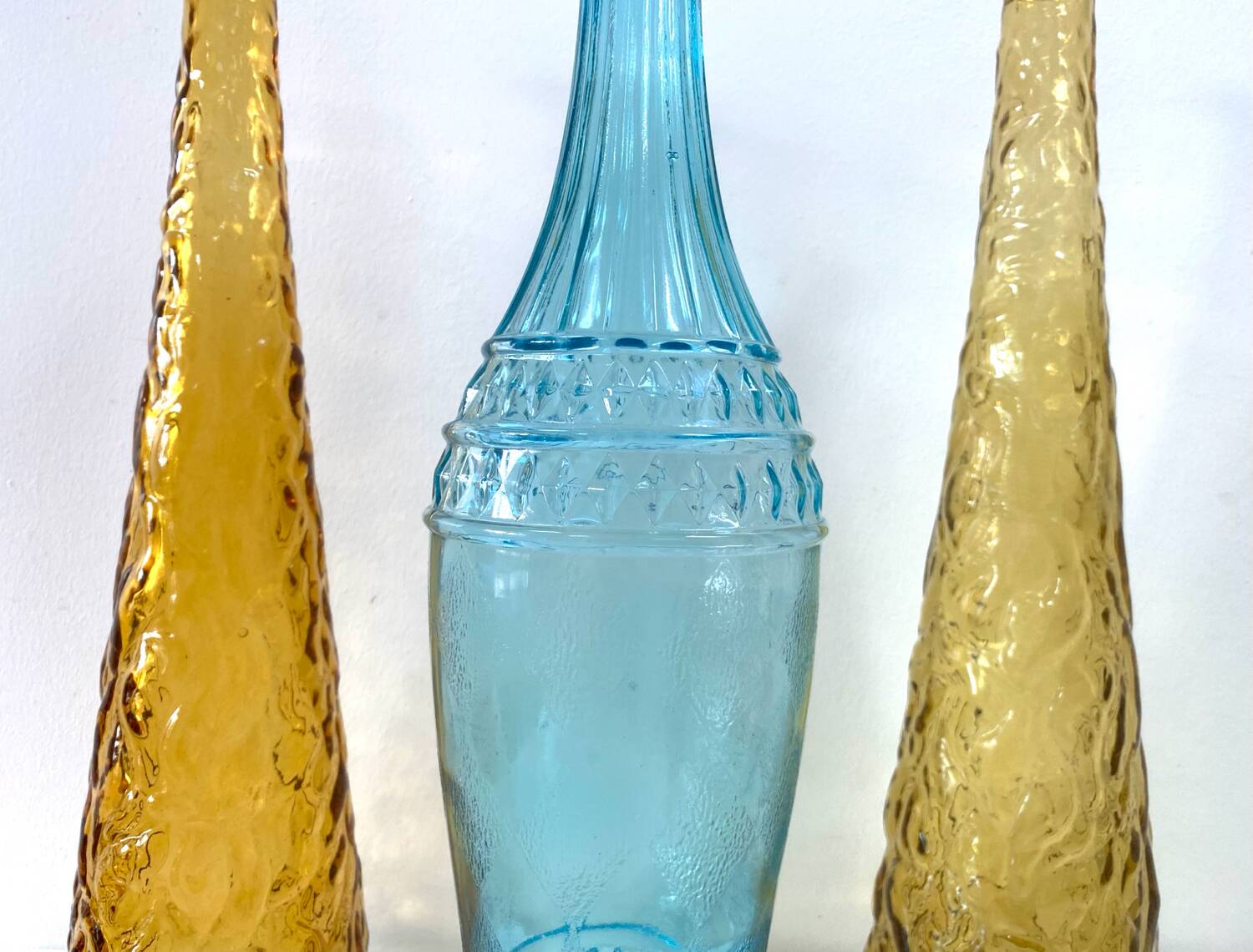 Bouteille en verre d'Empoli bleu, Italie années 60