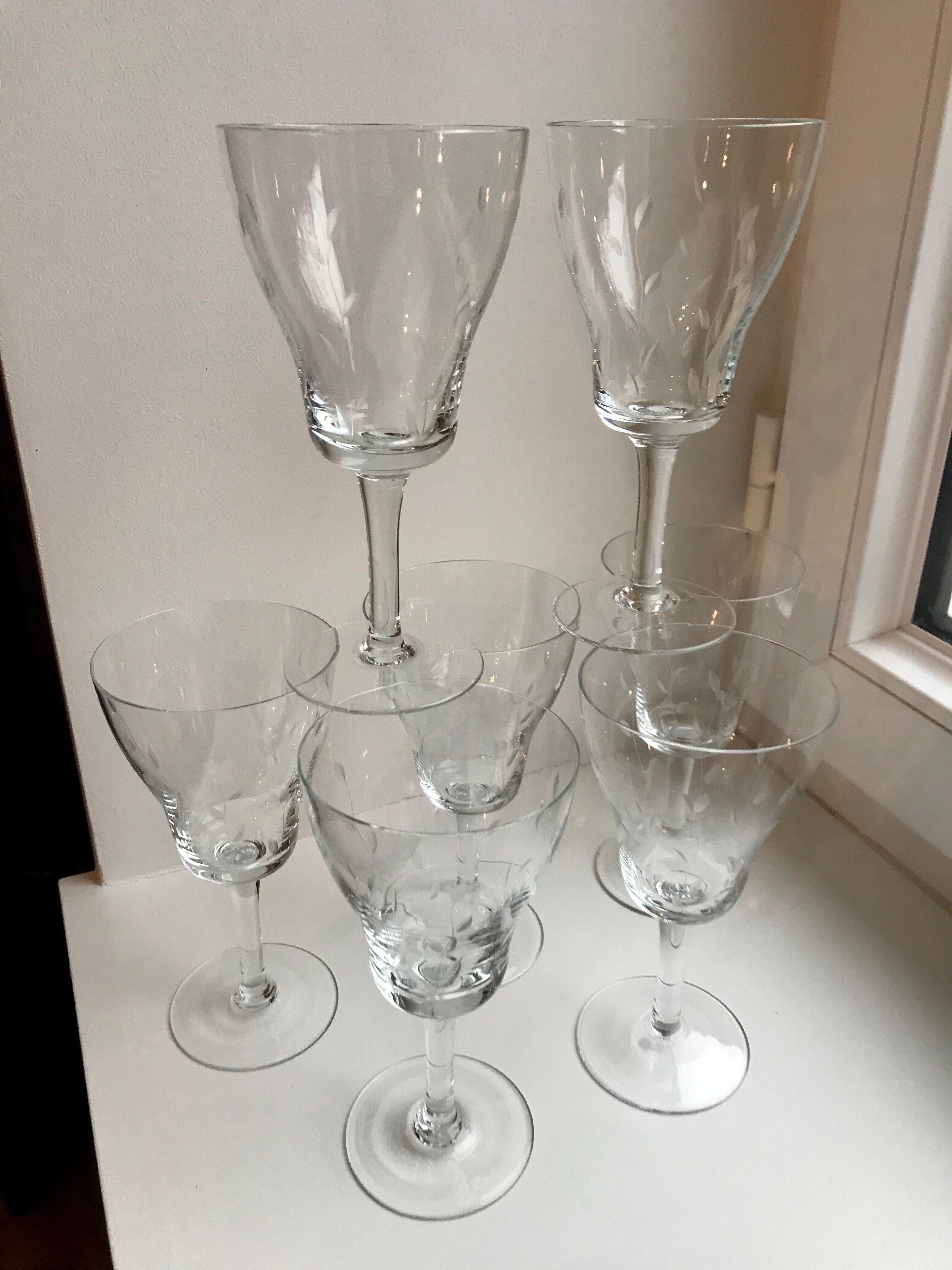 Set of 7 wine glasses, crystal water engraved 50-60s