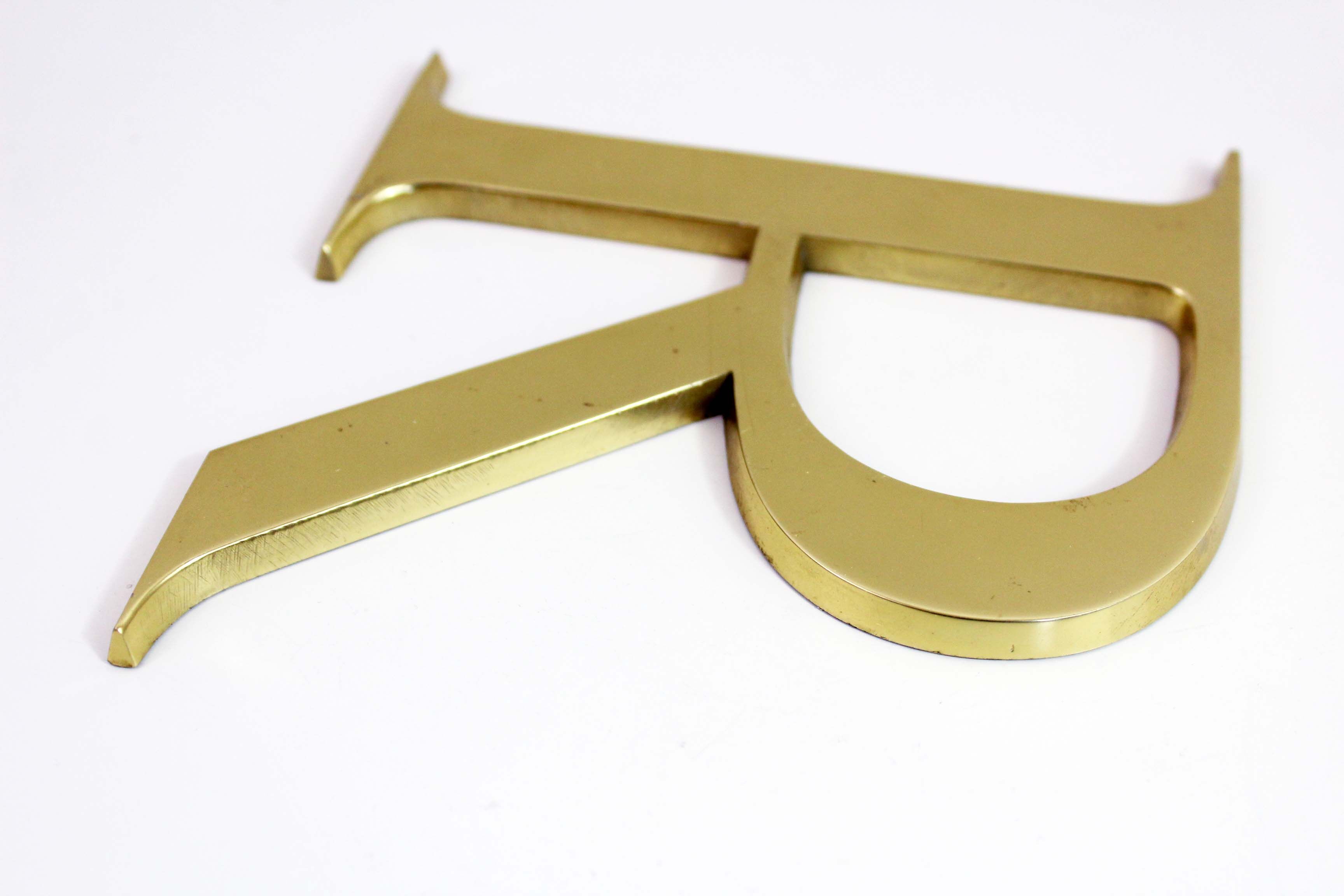 Lettre vintage "r" en laiton